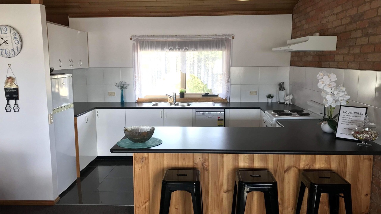 Photo of Kitchen in Hellyer