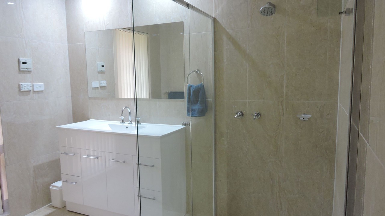 Photo of Bathroom in Pages Flat