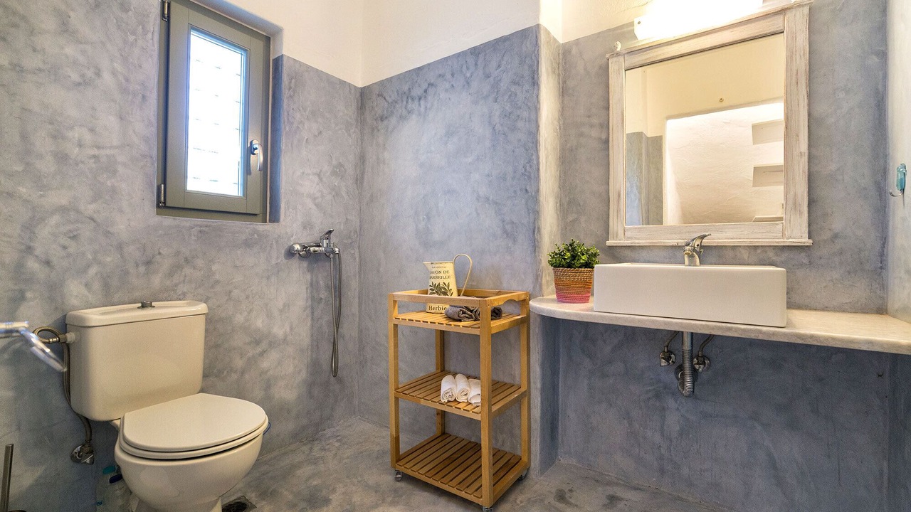 Photo of Bathroom in Drios