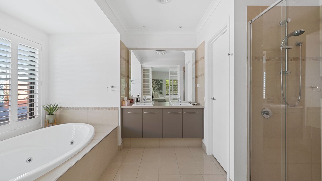 Photo of Bathroom in Inverloch