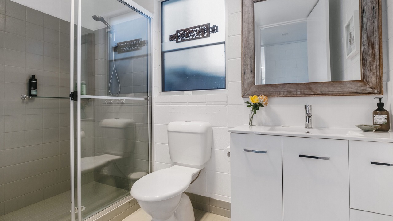 Photo of Bathroom in Broke