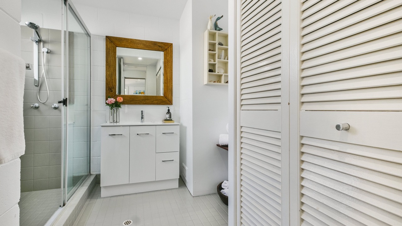 Photo of Bathroom in Broke