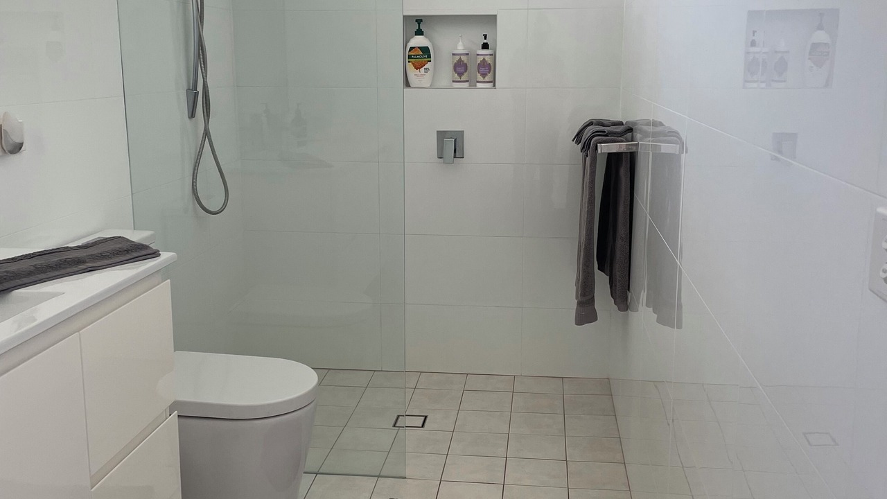 Photo of Bathroom in Narrawallee