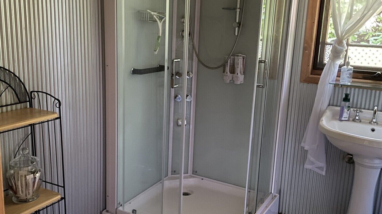 Photo of Bathroom in Freeburgh