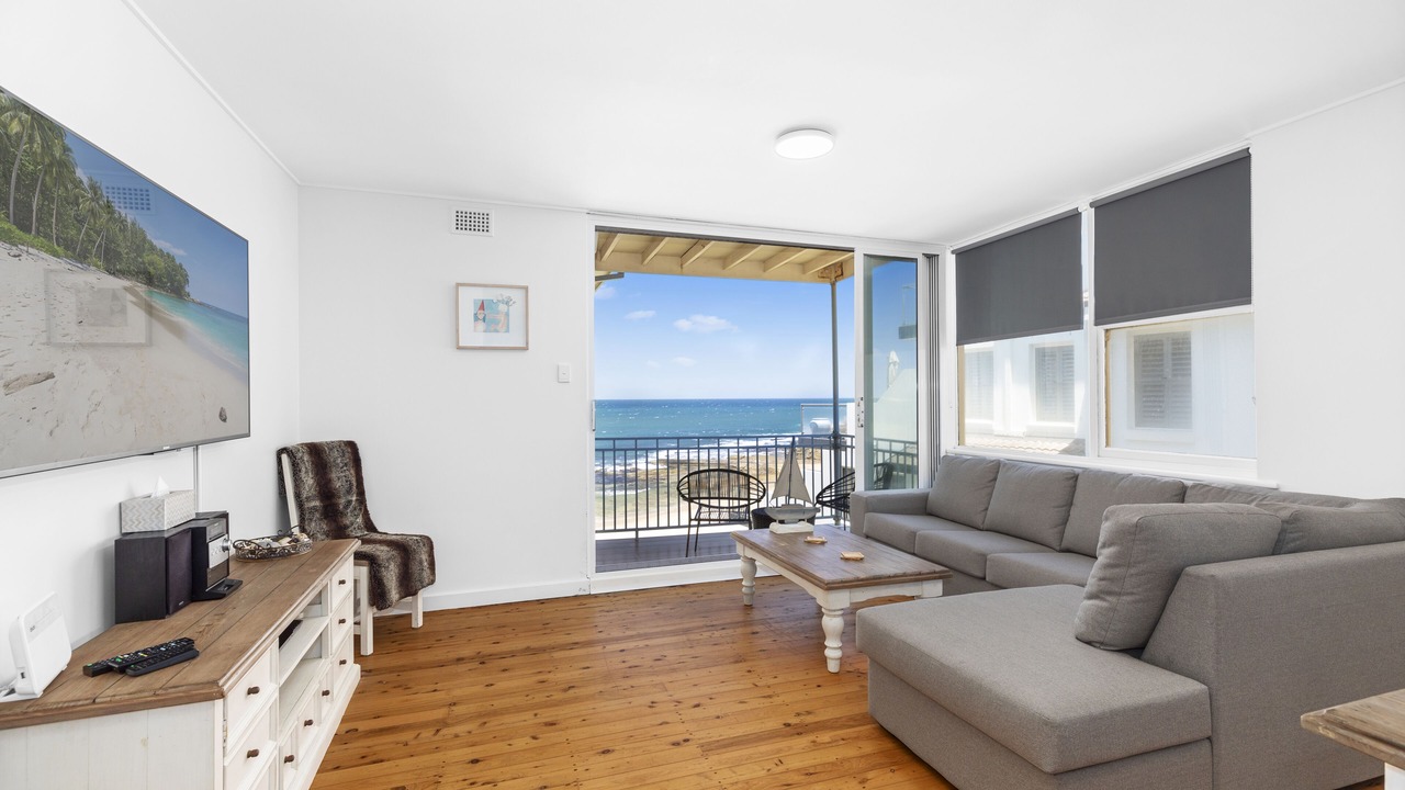 Photo of Livingroom in The Entrance