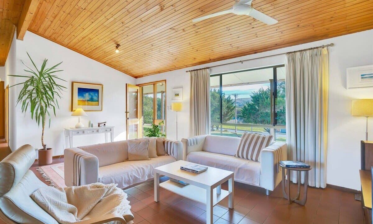 Photo of Livingroom in Hayborough