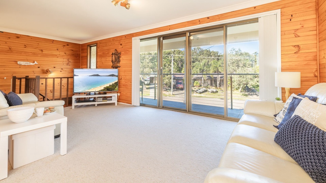 Photo of Livingroom in Anna Bay