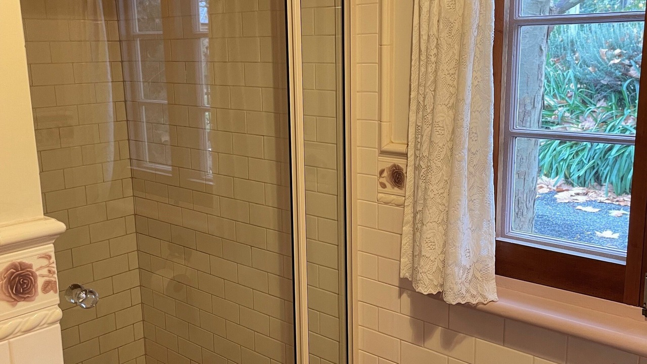 Photo of Bathroom in Gillentown