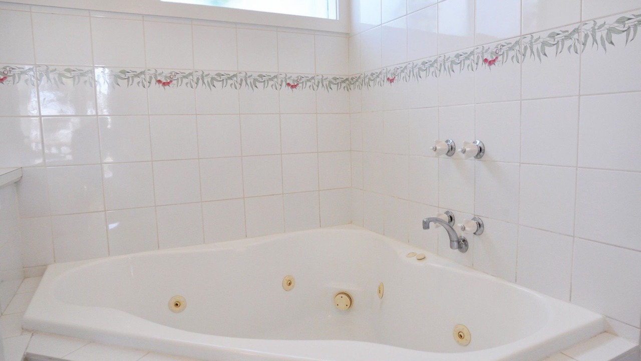 Photo of Bathroom in Inverloch