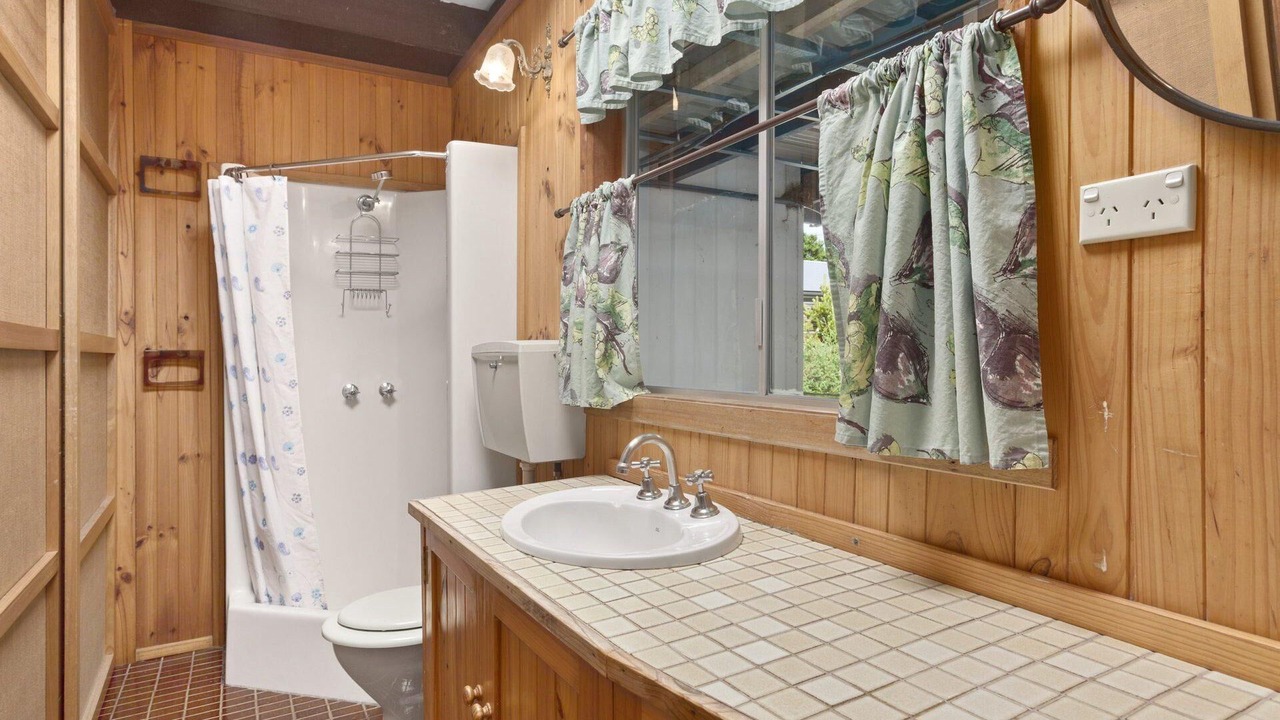 Photo of Bathroom in Apollo Bay
