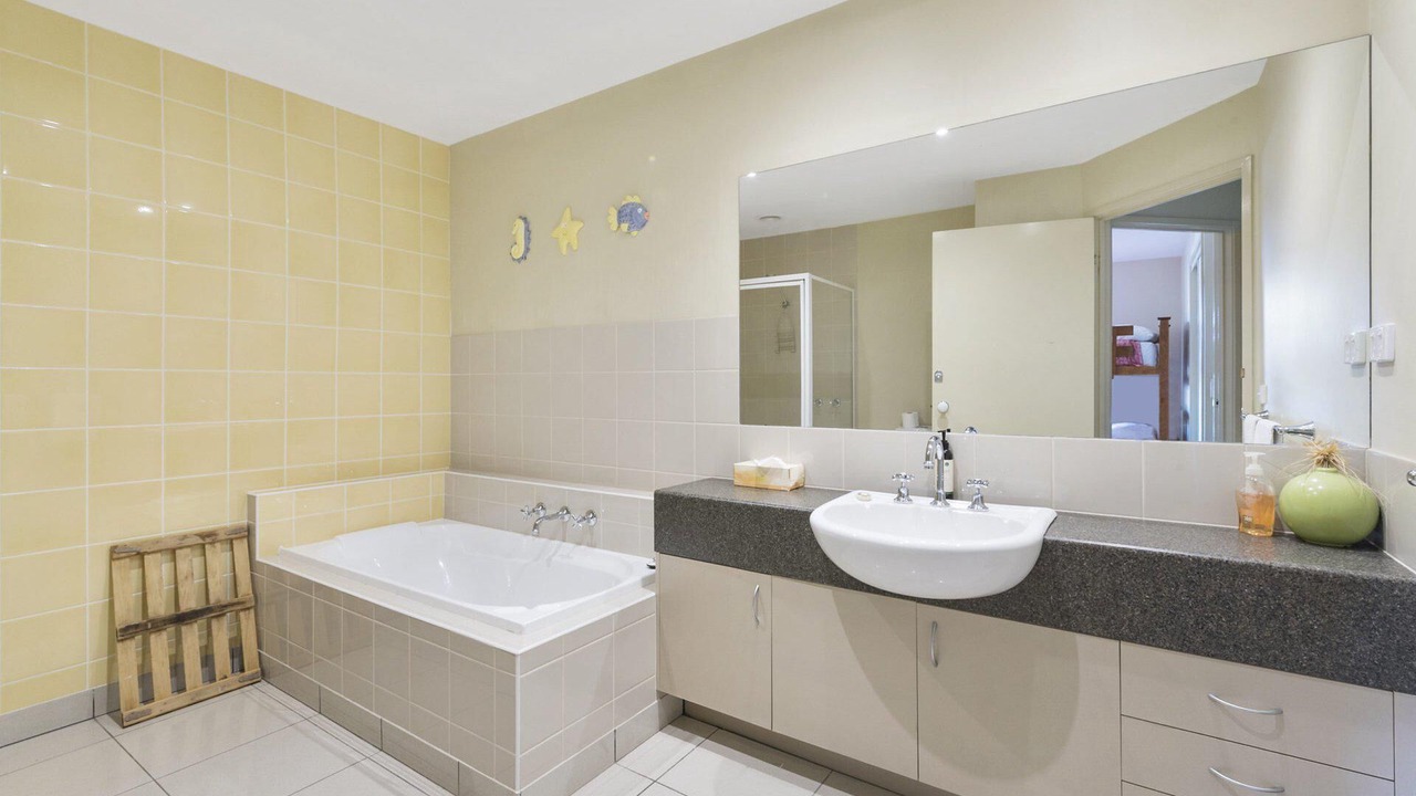 Photo of Bathroom in Apollo Bay
