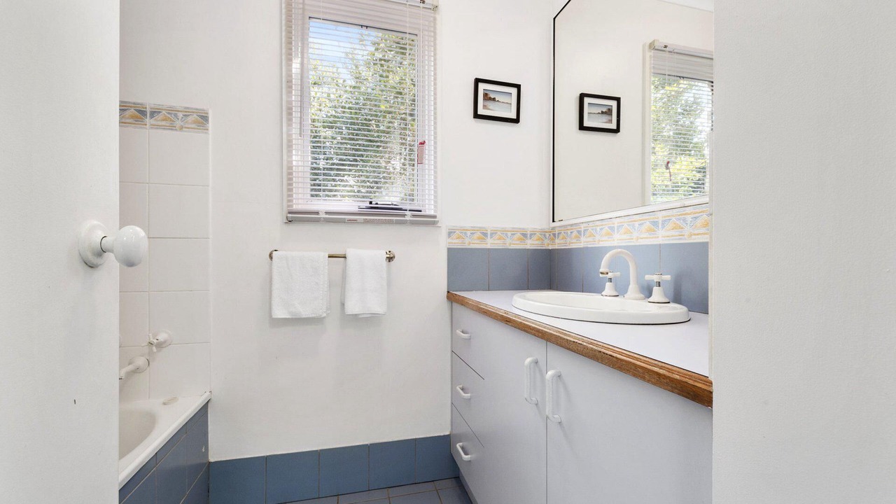 Photo of Bathroom in Apollo Bay