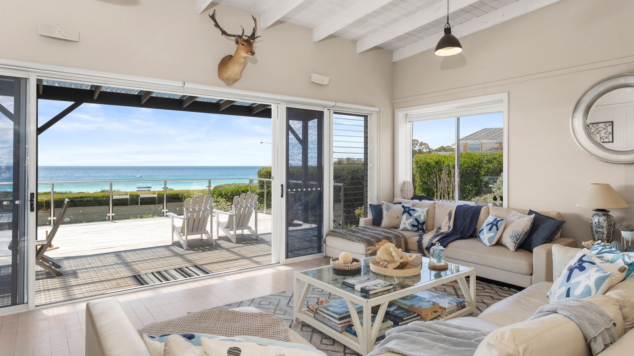 Photo of Livingroom in Binalong Bay