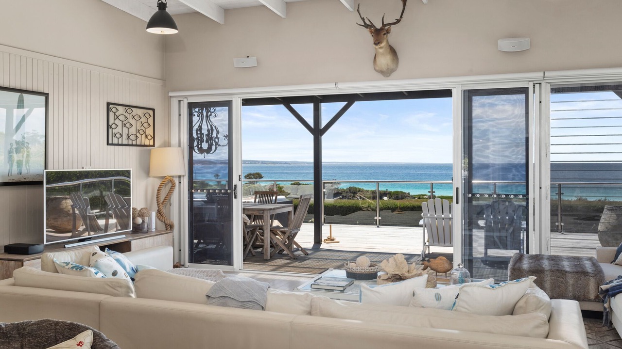 Photo of Livingroom in Binalong Bay