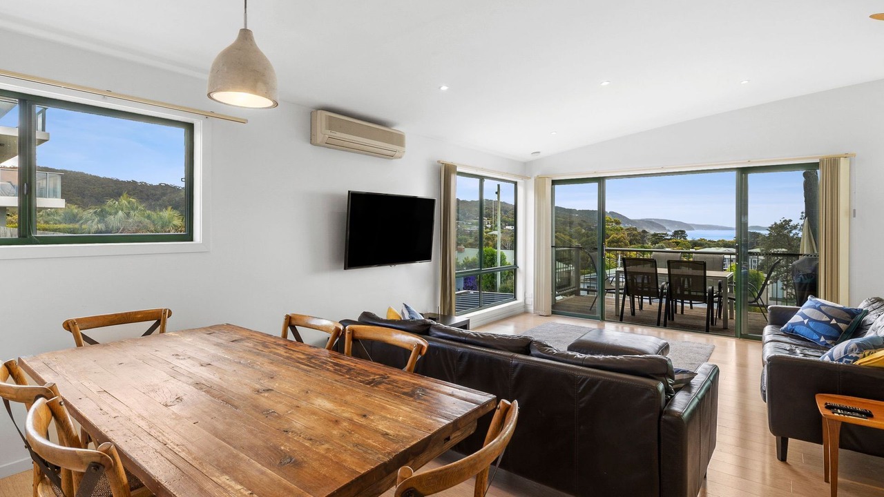 Photo of Livingroom in Lorne