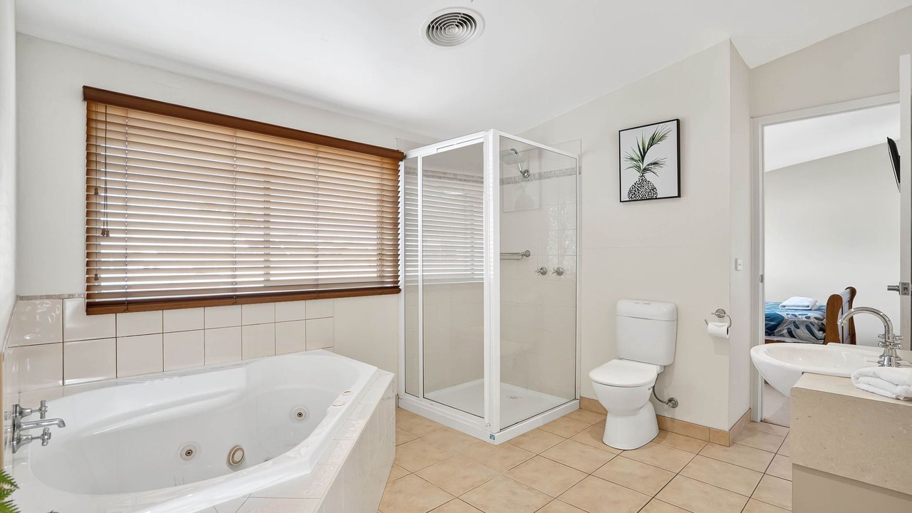 Photo of Bathroom in Apollo Bay