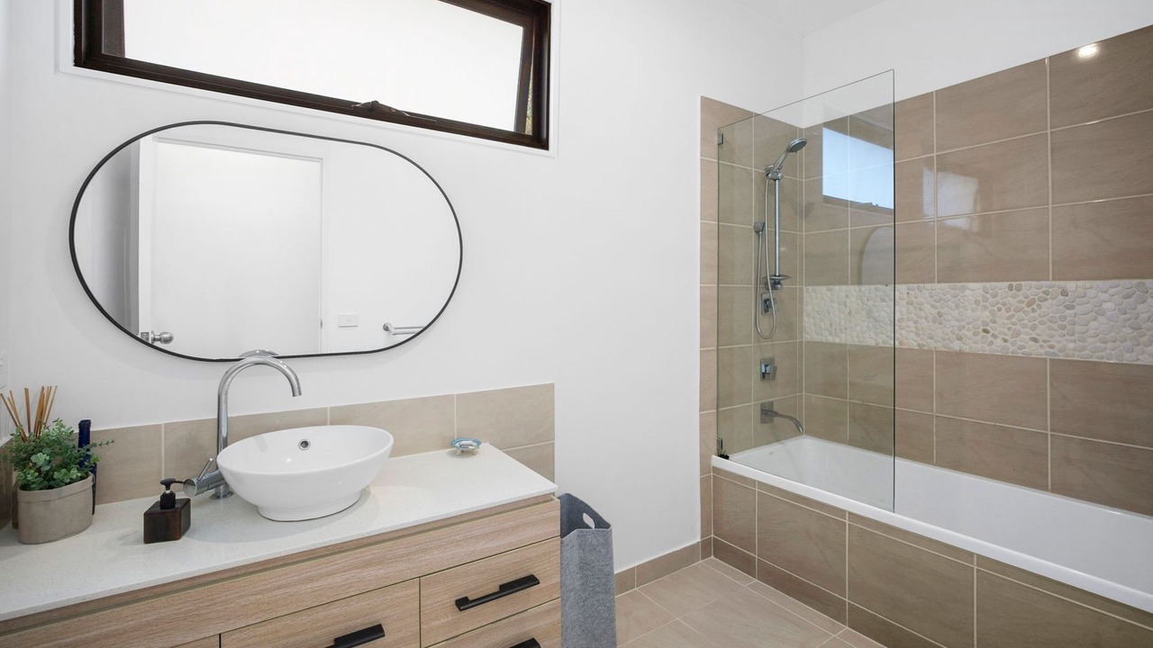 Photo of Bathroom in Lorne