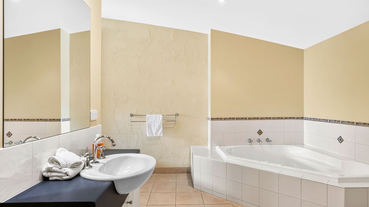 Photo of Bathroom in Apollo Bay