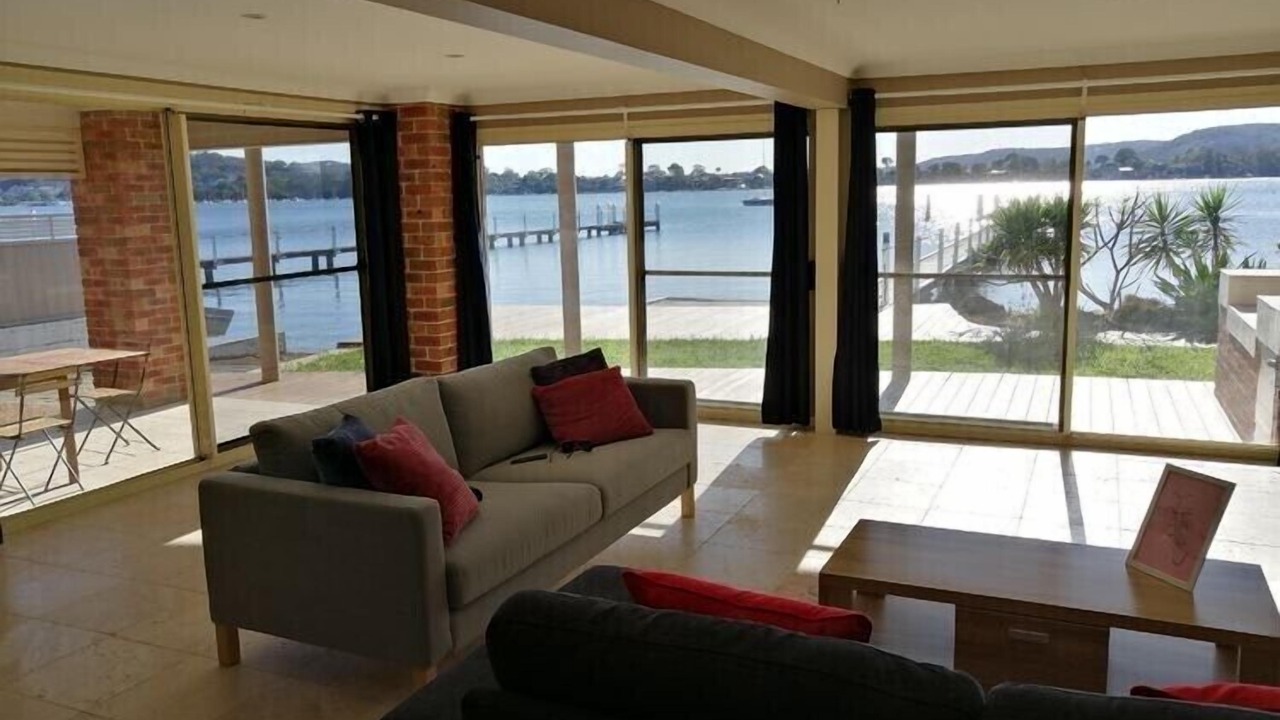 Photo of Livingroom in Point Clare