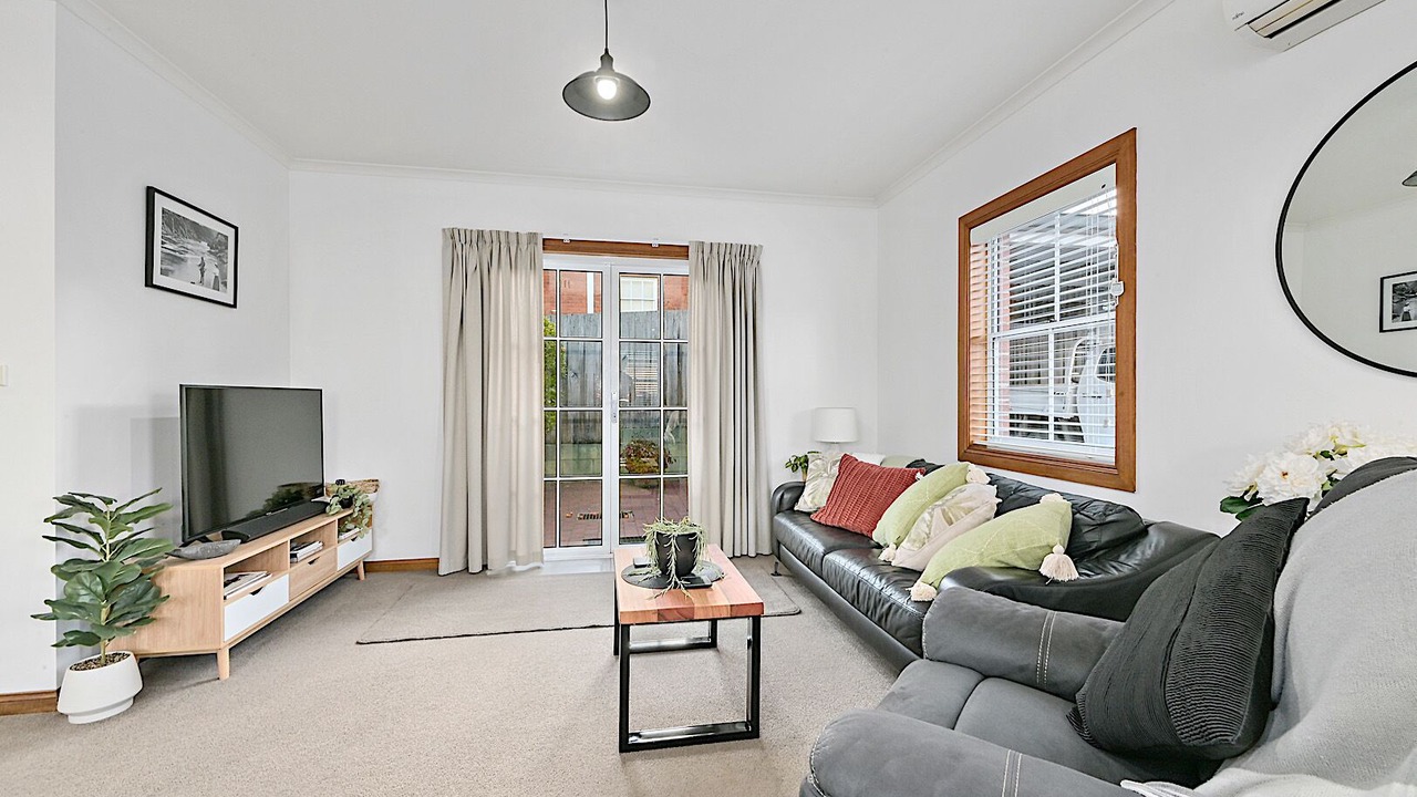 Photo of Livingroom in East Launceston