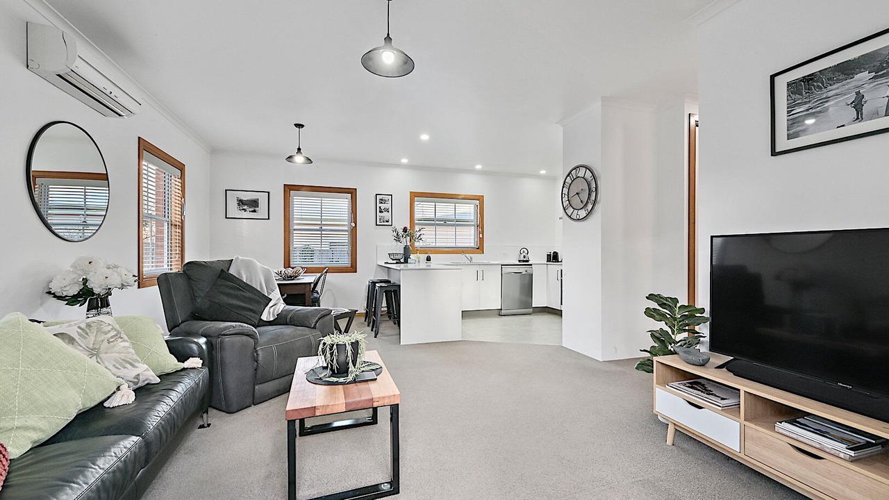 Photo of Livingroom in East Launceston