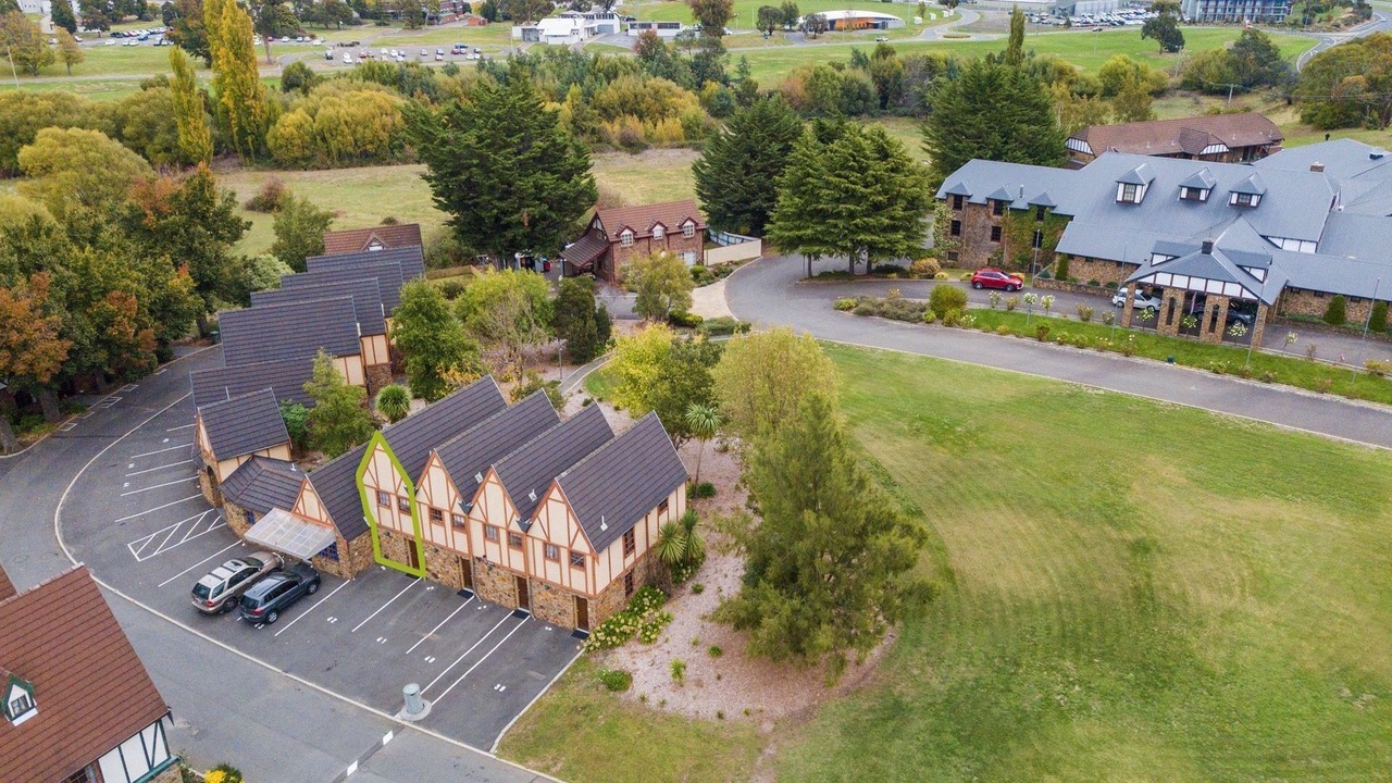Photo of Outdoor in Newnham