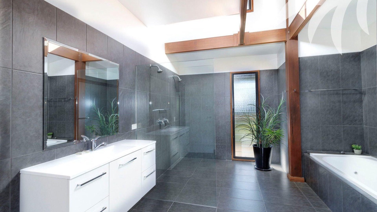 Photo of Bathroom in Elizabeth Beach