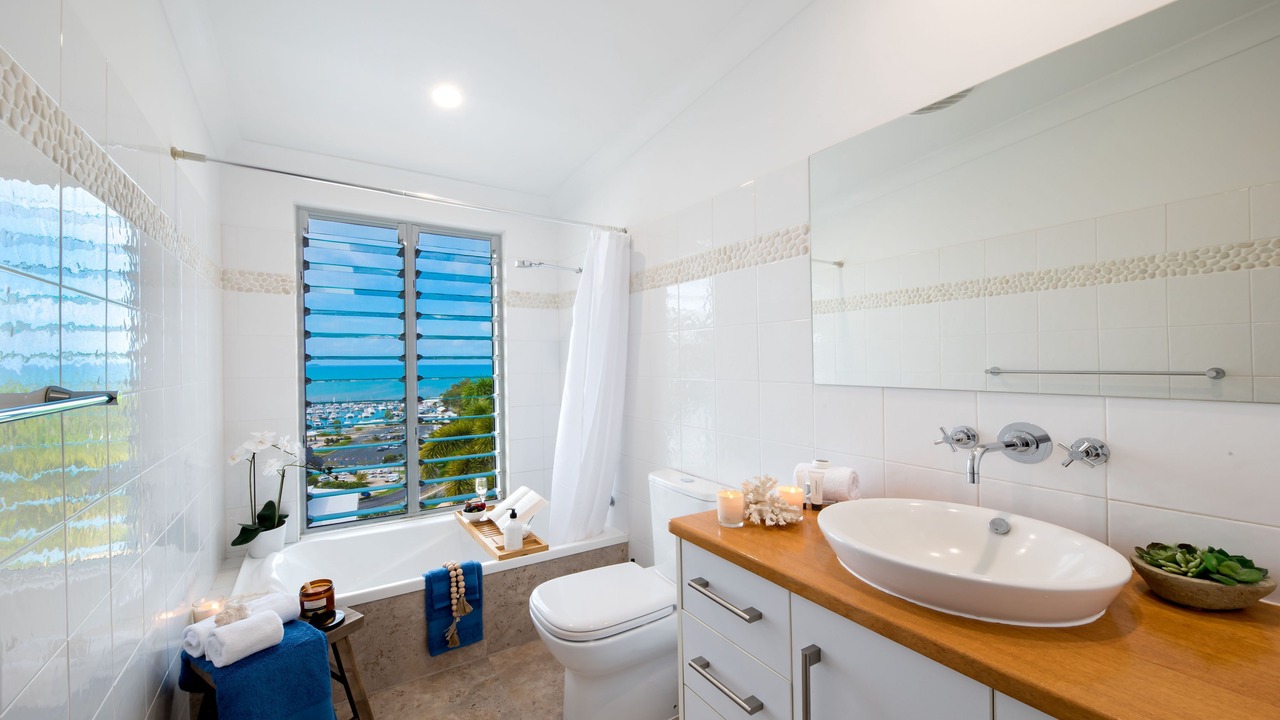 Photo of Bathroom in Airlie Beach