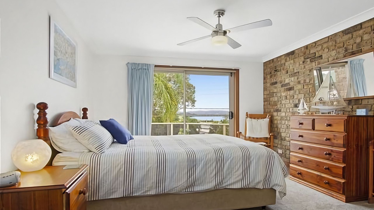 Photo of Bedroom in Batehaven
