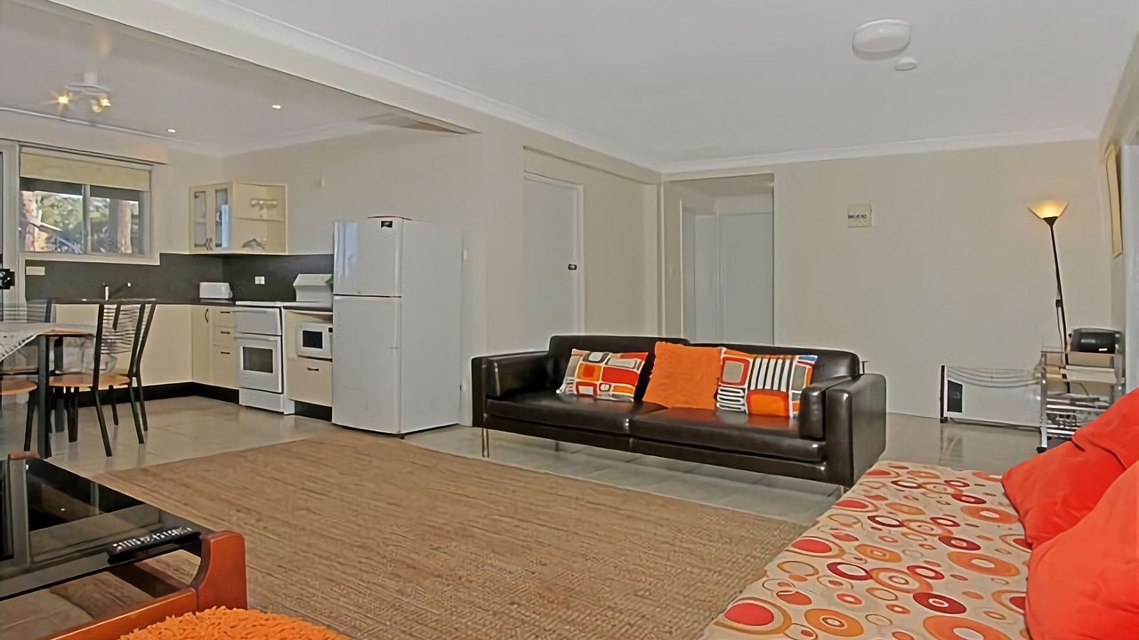 Photo of Livingroom in Denhams Beach