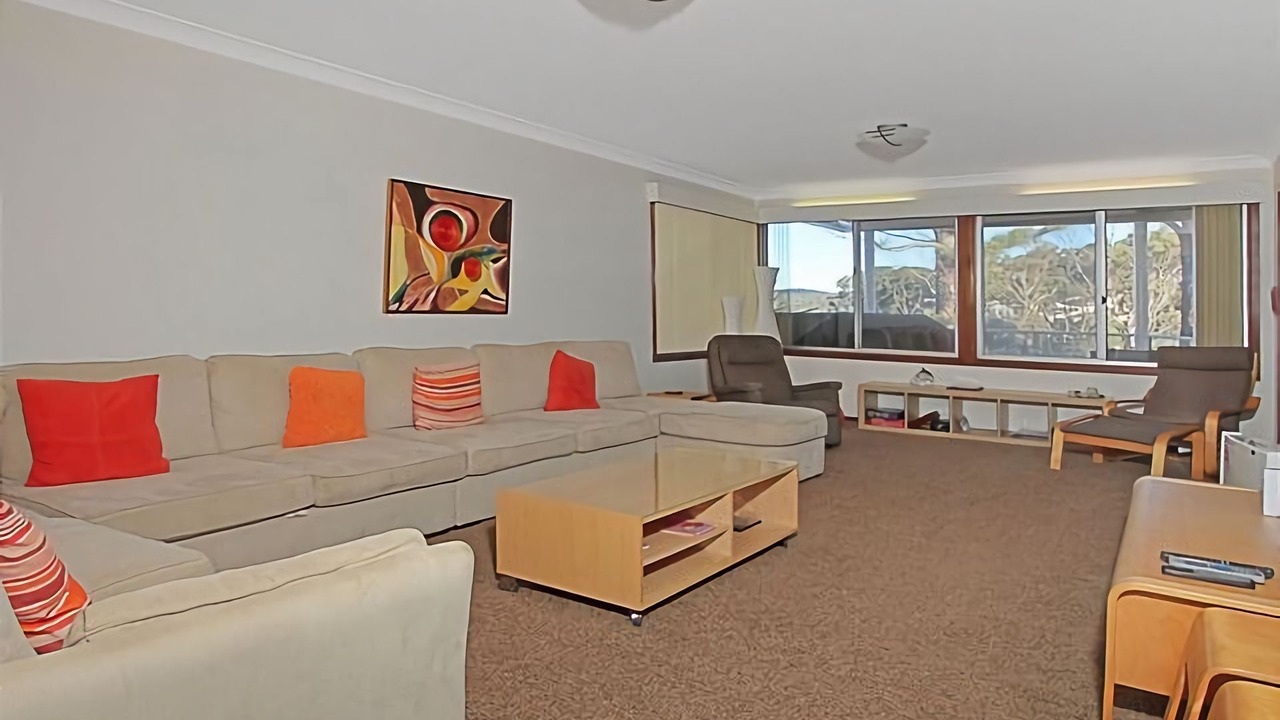 Photo of Livingroom in Denhams Beach