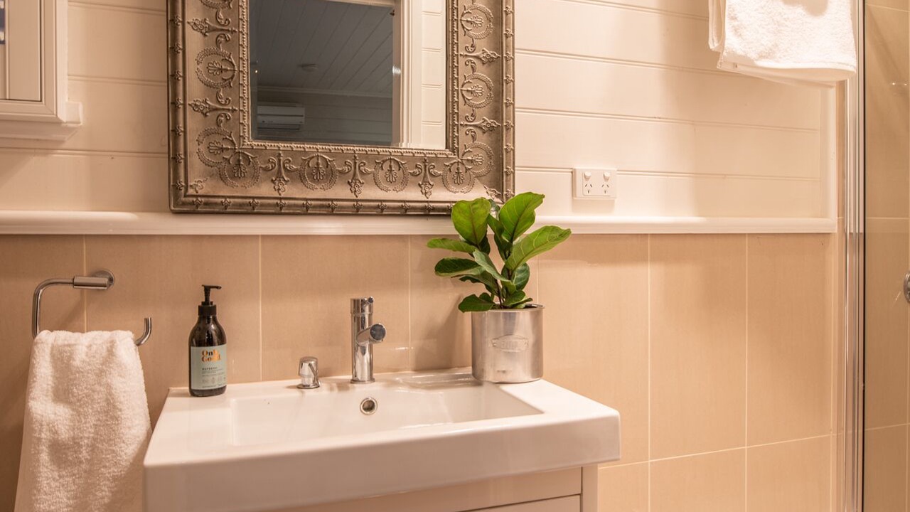 Photo of Bathroom in Narrandera