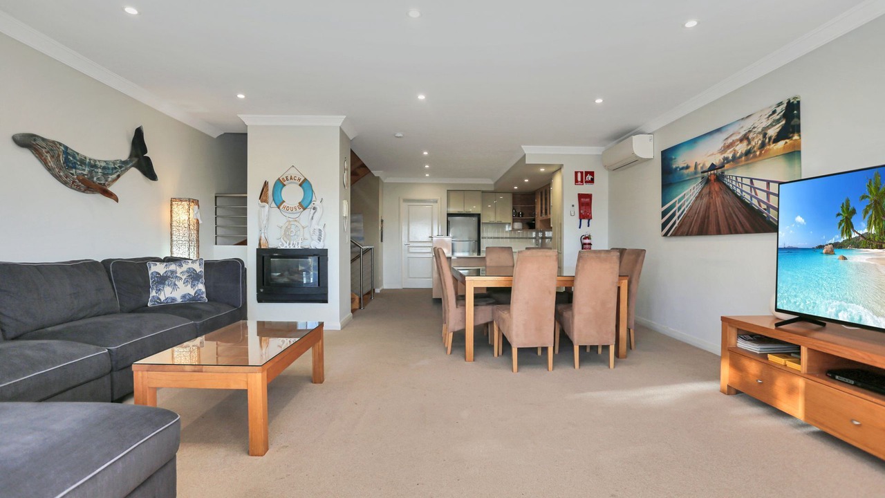 Photo of Livingroom in Hawks Nest