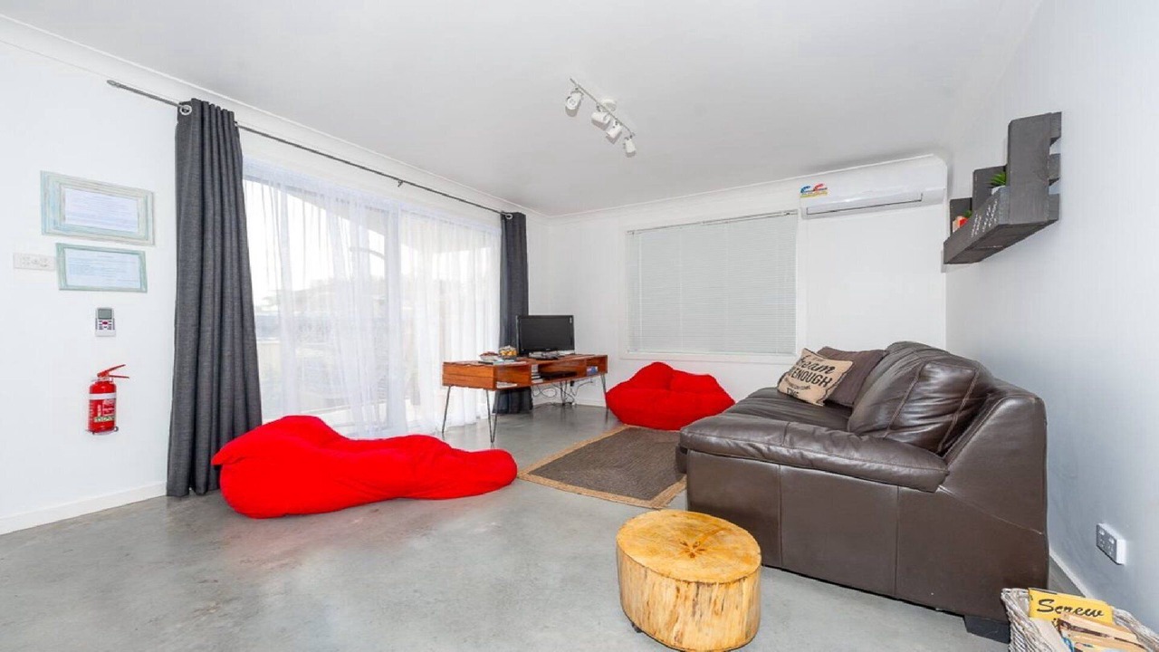 Photo of Livingroom in Point Clare