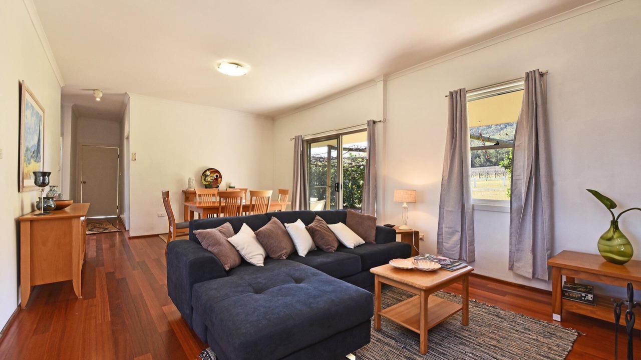 Photo of Livingroom in Broke
