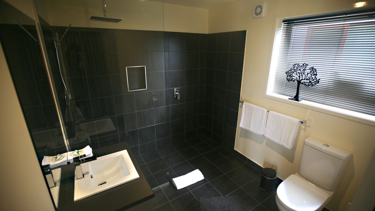 Photo of Bathroom in New Norfolk