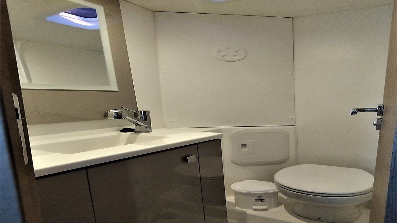 Photo of Bathroom in Lavrio
