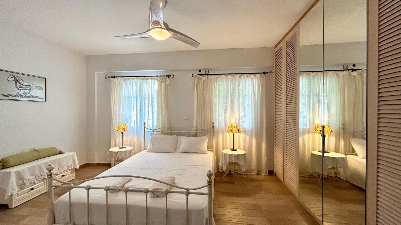 Photo of Bedroom in Aegiali