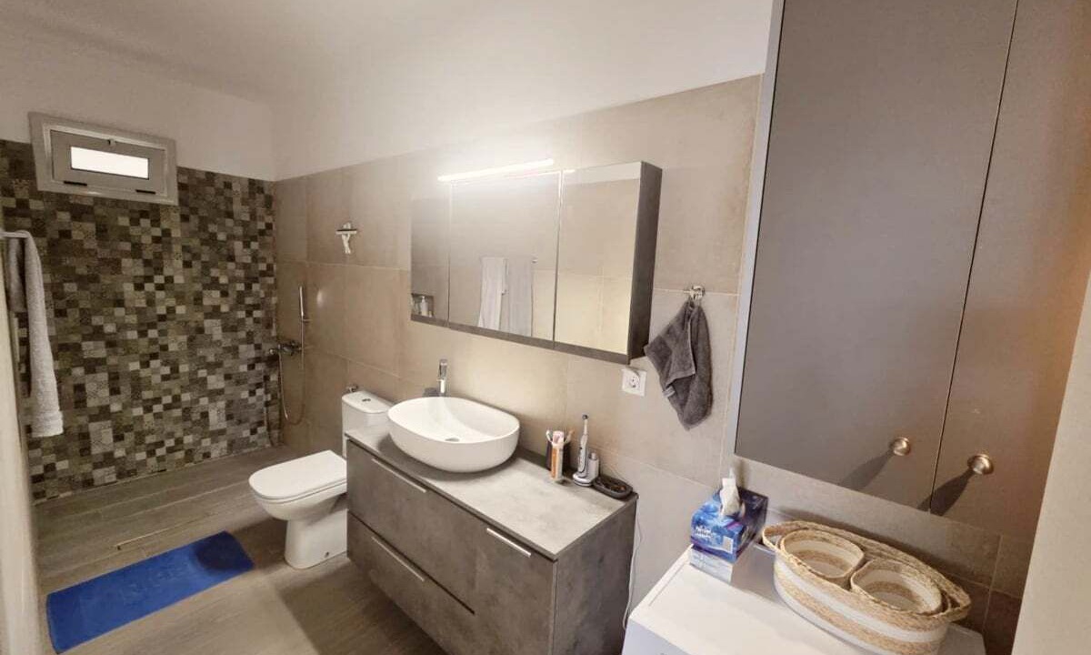 Photo of Bathroom in Eretria