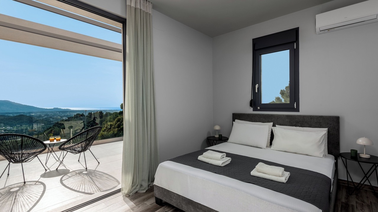 Photo of Bedroom in Petaloudes