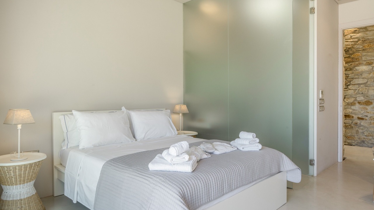Photo of Bedroom in Ios