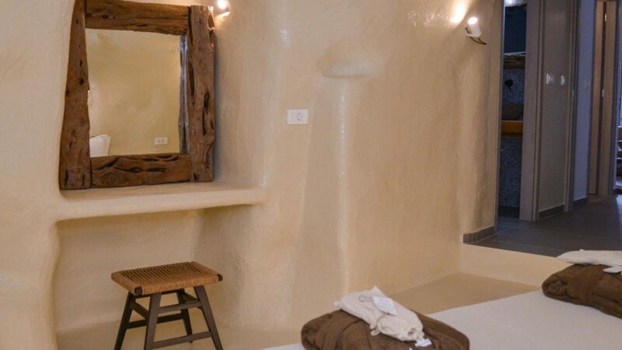 Photo of Bedroom in Adamas