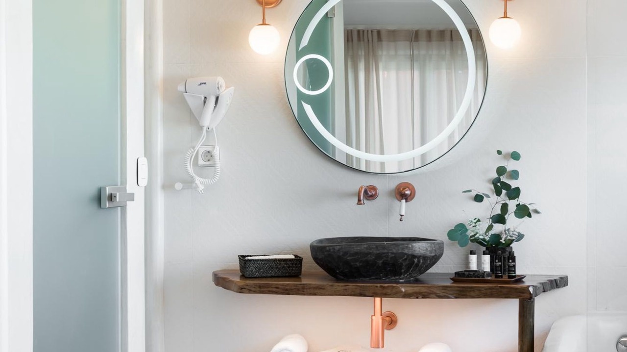 Photo of Bathroom in Fira