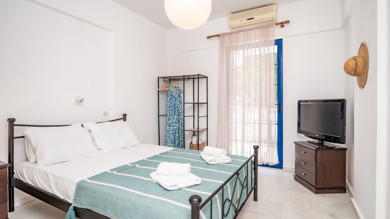 Photo of Bedroom in Moutsouna