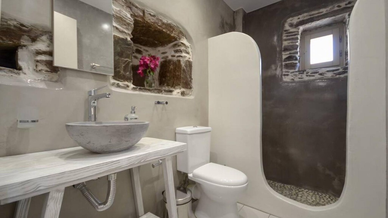 Photo of Bathroom in Naxos