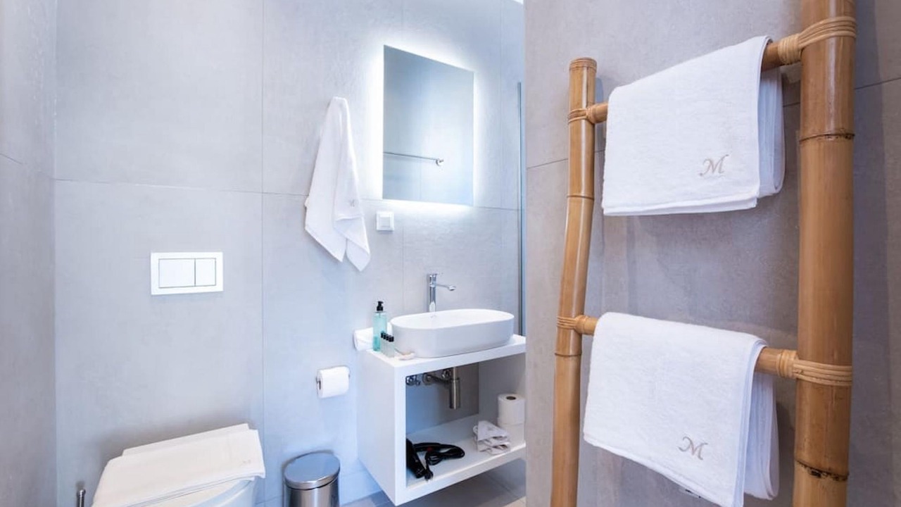 Photo of Bathroom in Kanalia