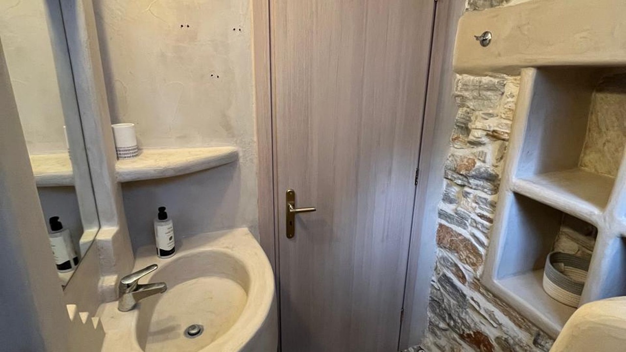 Photo of Bathroom in Filoti