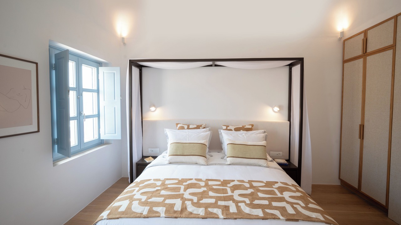 Photo of Bedroom in Oia