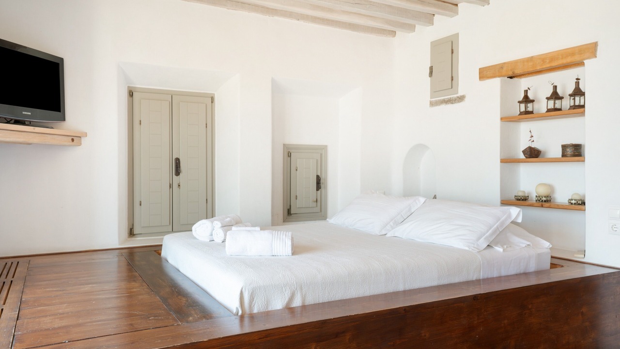 Photo of Bedroom in Faros Armenistis