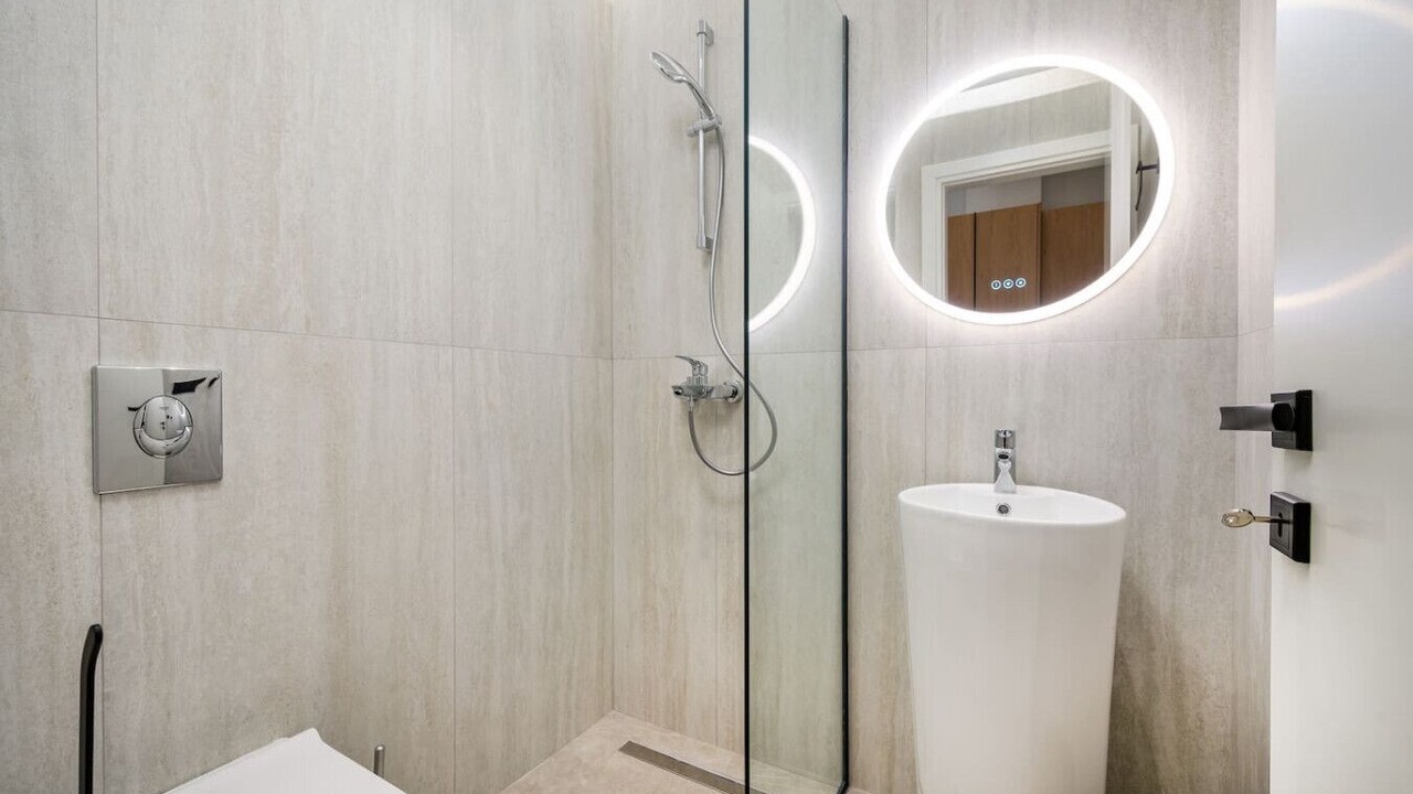Photo of Bathroom in Lambi